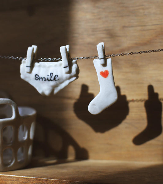 La Grande Lessive / Porcelain Necklaces